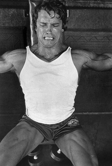 Găină bar temporar arnold schwarzenegger pictures Idol Spune Crez