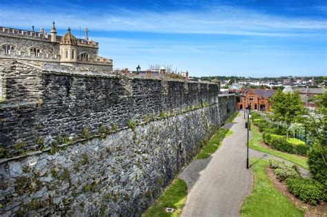 15 Best Things To Do in Derry, Ireland - Your Irish Adventure