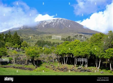 Mount Pico, dormant volcano in the Azores Stock Photo - Alamy