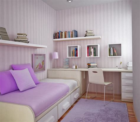 El color morado para decorar dormitorios modernos