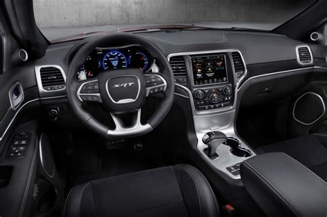 2016 Jeep Grand Cherokee SRT Pictures - 22 Photos | Edmunds