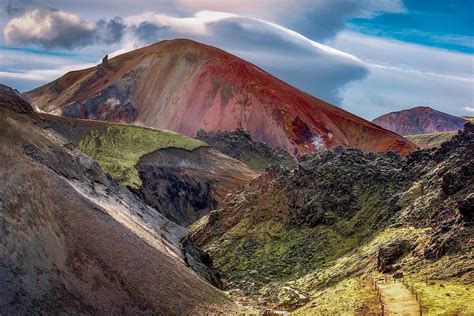 Landmannalaugar Hiking & Hot Springs Full-Day Tour in the Highlands