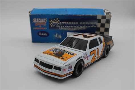 David Pearson Autographed 1984 Chattanooga Crew Racing Champions 1:24 ...