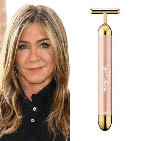 Jennifer Aniston Uses This $195 24K Gold Facial Tool On Her Skin ...