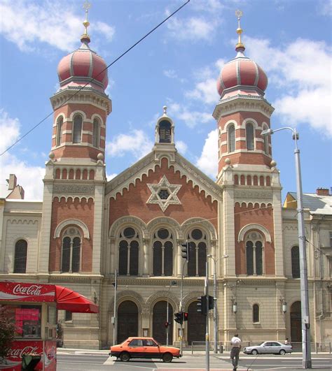 Synagogue | Synagogue architecture, Synagogue, Jewish synagogue