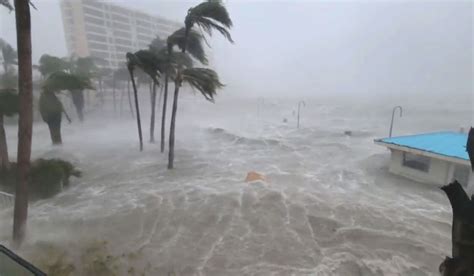 Hurricane Ian: Videos Show Massive Flooding, Damage to Homes as Ian ...