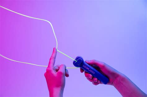 Loop Lasso V3.0 - Glow in the Dark String Shooter - 3P Experts