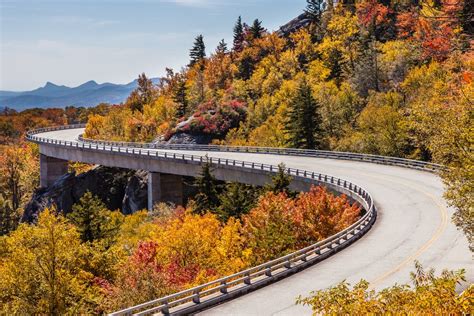 10 STUNNING Places For Fall Foliage In The Shenandoah Valley