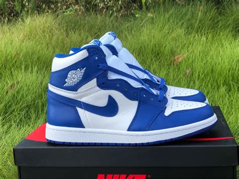 Air Jordan 1 Retro High OG Storm Blue Kentucky 555088-127