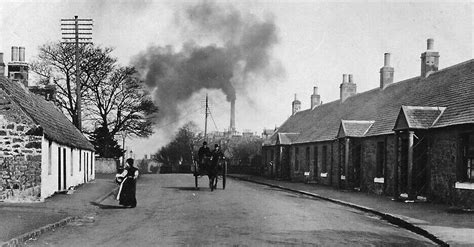 Tour Scotland: Old Photograph Cottages Currie Scotland