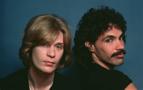 Daryl Hall granted restraining order against John Oates