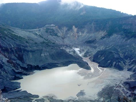 Tangkuban Perahu Mountain ~ indonesia tourism