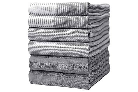 This 'Soft and Luxurious' Kitchen Towel Set Is Nearly 40% Off Right Now