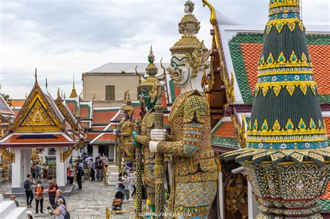 9 Best Grand Palace Bangkok Tips (with Dress Code!)