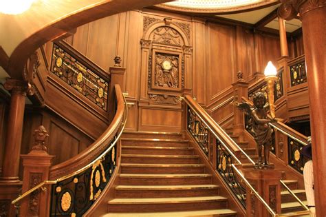 Titanic Exhibit Titanic Grand Staircase Titanic Facts | Images and ...