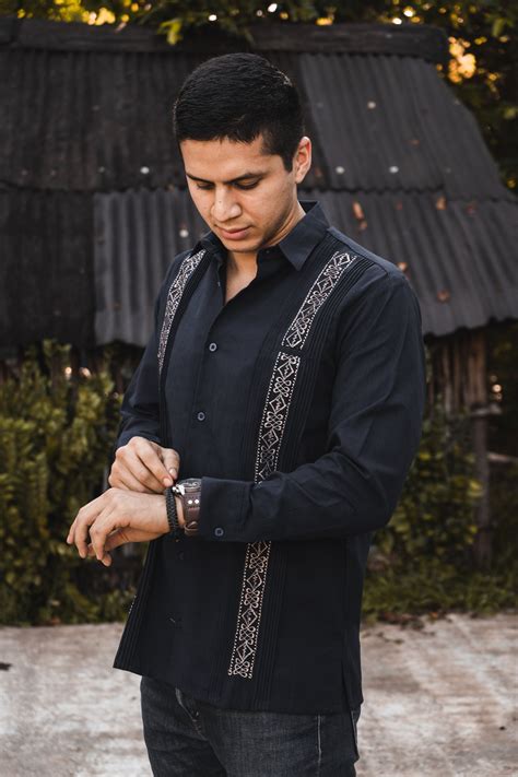 Elegante Guayabera Negra Hecha a Mano camisa de vestir formal - Etsy México