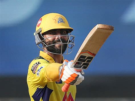 Jadeja Csk - Ipl Ravindra Jadeja Hits Final Two Balls For Six As ...