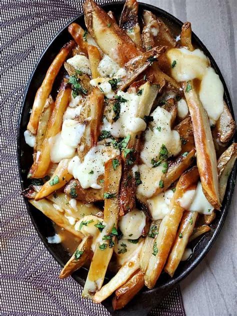 Traditional Canadian Poutine | Canadian poutine, Poutine recipe ...