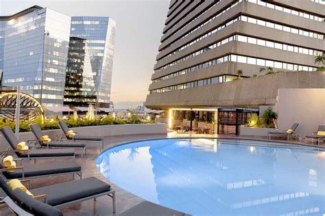 SANDTON SUN HK$1,201 (H̶K̶$̶1̶,̶2̶7̶1̶) - Updated 2022 Prices & Hotel ...