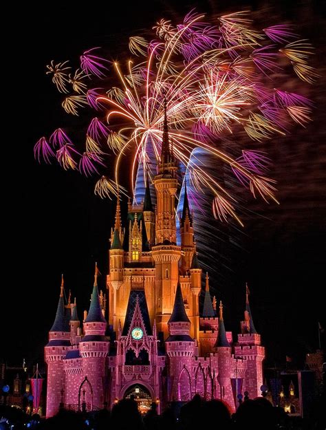 Fireworks over Cinderella's Castle in the Magic Kingdom, Walt Disney ...