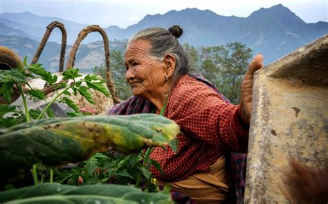 Nepal Earthquake Survivors Look to the Future - UNHCR Canada