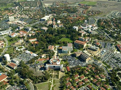 Dosya:Campus of the University of California, Irvine (aerial view ...