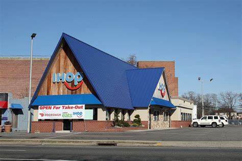 IHOP to Close Almost 100 U.S. Locations Due to Financial Struggles amid ...