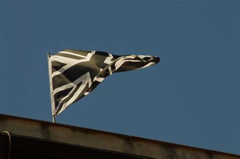 united kingdom - What is the significance of a black and white Union ...