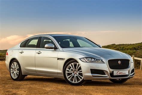 Jaguar XF 20d Prestige (2016) Review