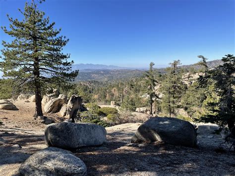 7 Best Lake Arrowhead Hiking Trails » The Modern Female Hiker