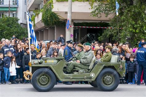 Ohi Day parade in Thessaloniki – Stock Editorial Photo © nanka-photo ...