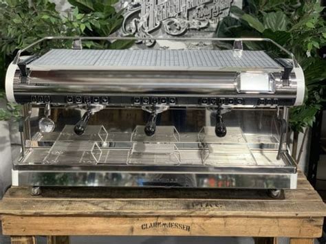 Nuova Simonelli Aurelia Wave 3 - New | Coffee Machine Warehouse