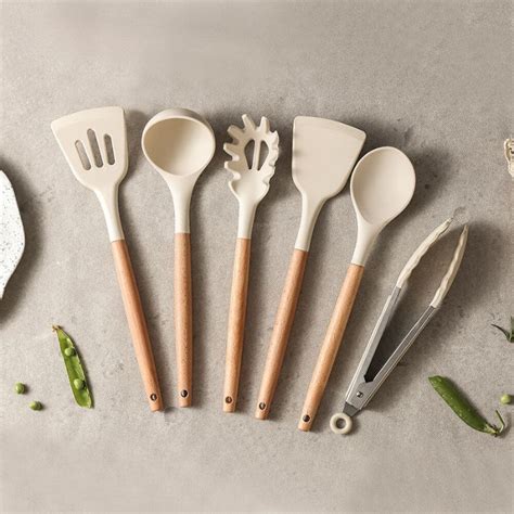 Wooden Handle Slotted White Color Non-Stick Food Grade Silicone Kitchen ...