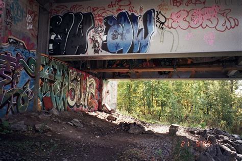 Graffiti_under_bridge_in_Tampere_2007 | Under bridge, Graffiti ...