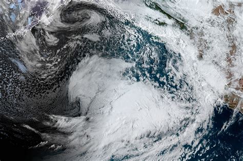 Pacific Storm Guarantees a ‘Washout’ For California on Sunday - Bloomberg