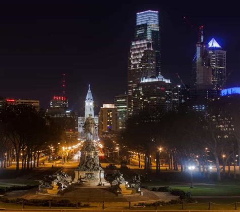 19 Spots for Epic Photos of Philadelphia's Skyline - Uncovering PA