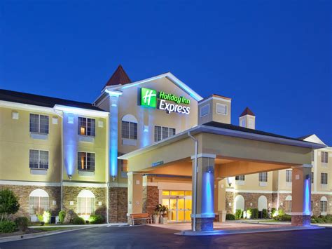 Savannah Airport Hotels with Indoor Pool | Holiday Inn Express Savannah ...