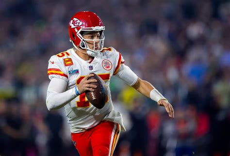 Chiefs QB Patrick Mahomes named No. 1 in NFL's 'Top 100 Players of 2023 ...