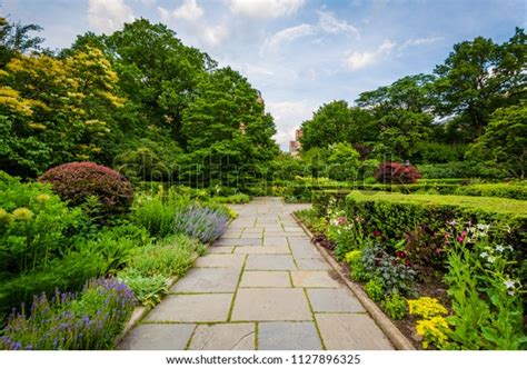 33,163 Conservatory Garden Images, Stock Photos & Vectors | Shutterstock