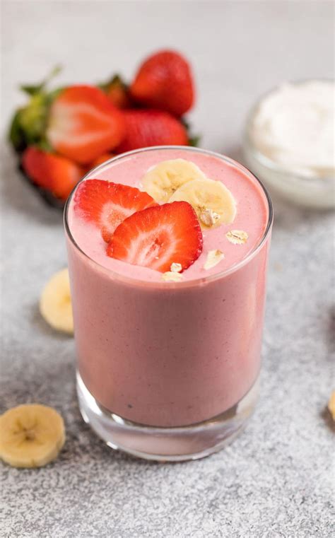 Greek Yogurt Smoothie with Strawberry Banana | High Protein