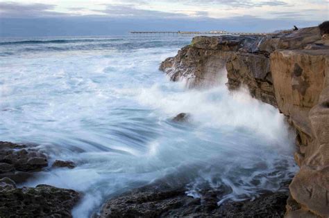 7.7. Earthquake Triggers a Tsunami Warning in New Zealand - Guardian ...