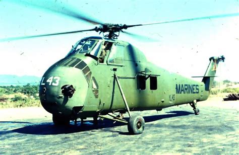 10 Types of Helicopters in Vietnam (Vietnam Era Helicopters)