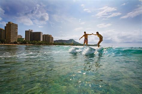 Oahu Surfing Guide | Surf Lessons & Surf Schools on Oahu | Go Hawaii