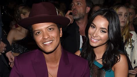 Bruno Mars's Longtime Girlfriend Is Reportedly Pregnant | Teen Vogue