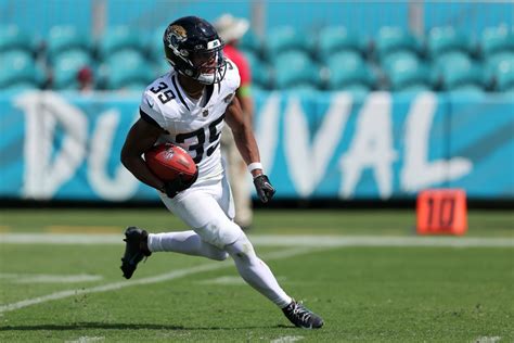 Jaguars Wide Receiver Suffered Season-Ending Injury On Sunday - The Spun