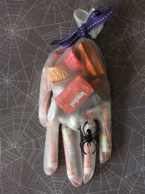 15 Easy Last Minute Halloween Party Favor Ideas! - Ella Claire & Co.