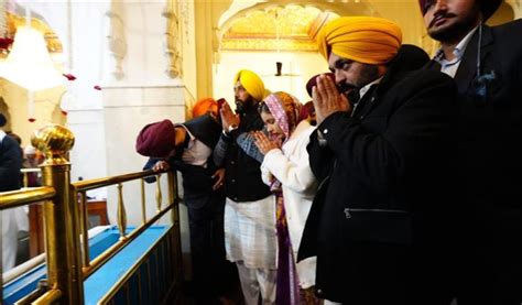 CM Pays Obeisance At Gurudwara Sri Fatehgarh Sahib During The Second ...