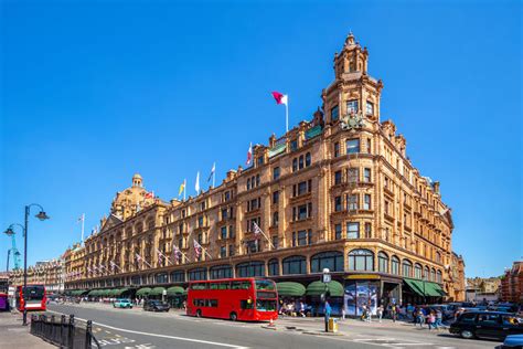 History Of Harrods Department Store In London - Guidelines to Britain