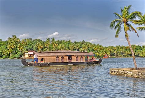 Houseboat - Ashtamudi Kayal - Kollam, Kerala, India. (Explored) - a ...