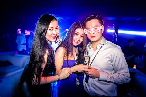 Singapore Nightlife Photographer | Milton Studios